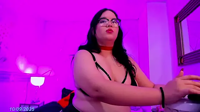 Luna_Samosienko – webcam model profile photo Image 13