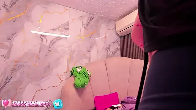 KarlaColleman – webcam model profile photo Image 12