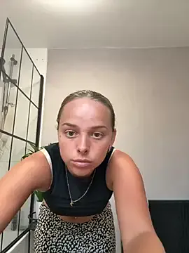 dirtypub – webcam model profile photo Image 3