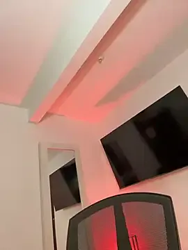 oxo_yuna_oxo – webcam model profile photo Image 5