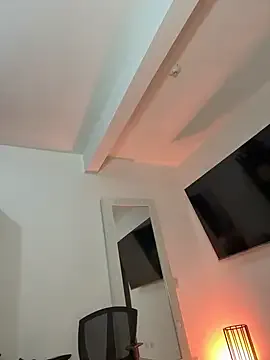 oxo_yuna_oxo – webcam model profile photo Image 6