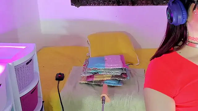 Yui-Ch – webcam model profile photo Image 16