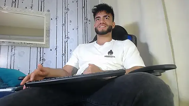 fuckadilf – webcam model profile photo Image 10