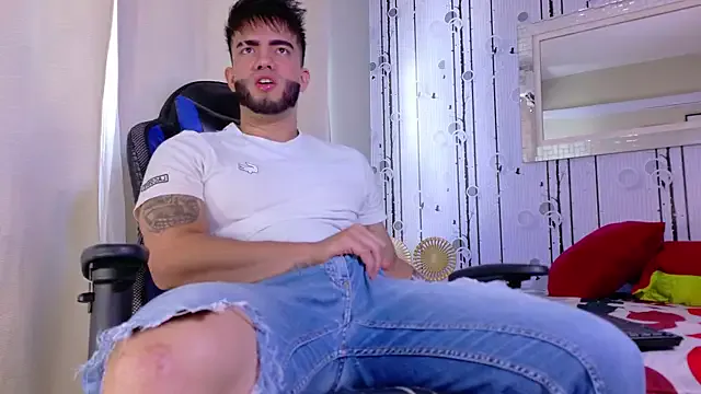 fuckadilf – webcam model profile photo Image 8