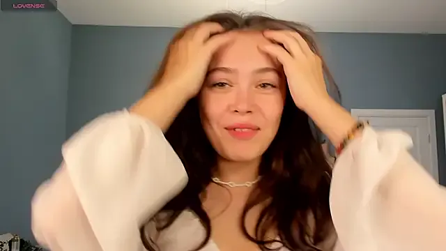 oxo_yuna_oxo – webcam model profile photo Image 4