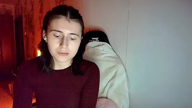 Awesomelusty – webcam model profile photo Image 19