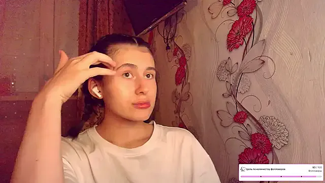 Awesomelusty – webcam model profile photo Image 7