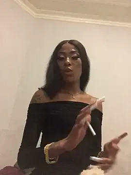 Queensophie_m – webcam model profile photo Image 19