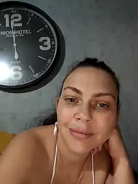 oxo_yuna_oxo – webcam model profile photo Image 15