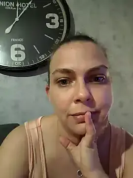 oxo_yuna_oxo – webcam model profile photo Image 8