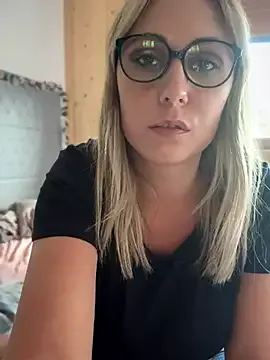 ManaMi-maru – webcam model profile photo Image 18