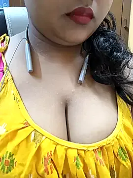 oxo_yuna_oxo – webcam model profile photo Image 6