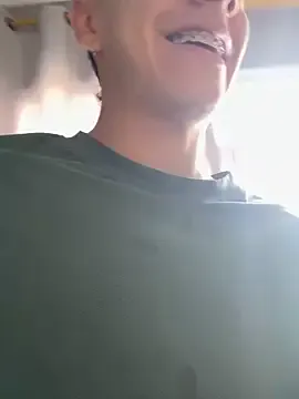 Benson18y – webcam model profile photo Image 19