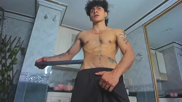 Benson18y – webcam model profile photo Image 4