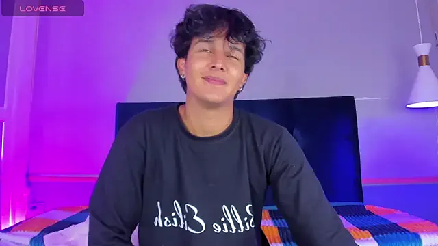 oxo_yuna_oxo – webcam model profile photo Image 10