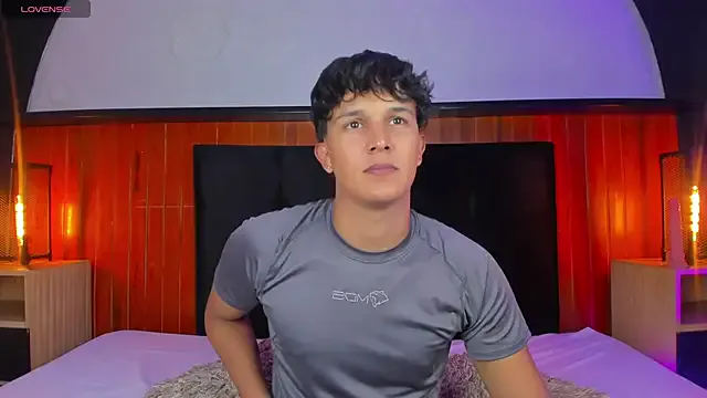 oxo_yuna_oxo – webcam model profile photo Image 12