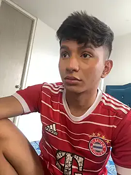 ViviVIsion – webcam model profile photo Image 7