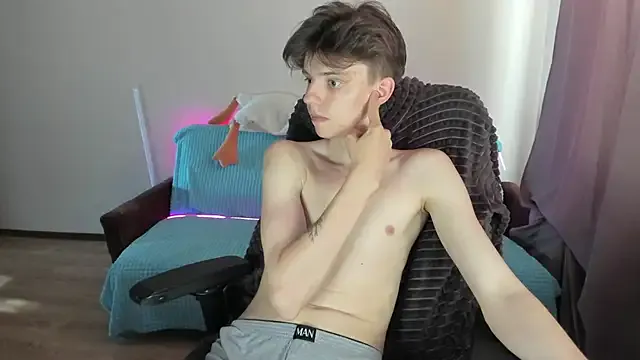 oxo_yuna_oxo – webcam model profile photo Image 5