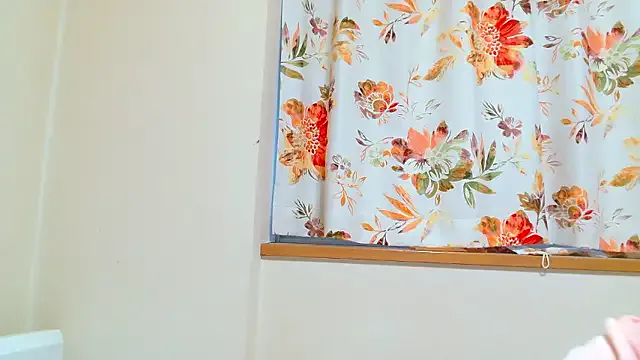 LiaWells – webcam model profile photo Image 8