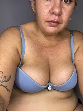 Lusty_Rose01 – webcam model profile photo Image 3