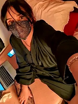 roouse – webcam model profile photo Image 18