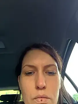 SonY_CaM – webcam model profile photo Image 9