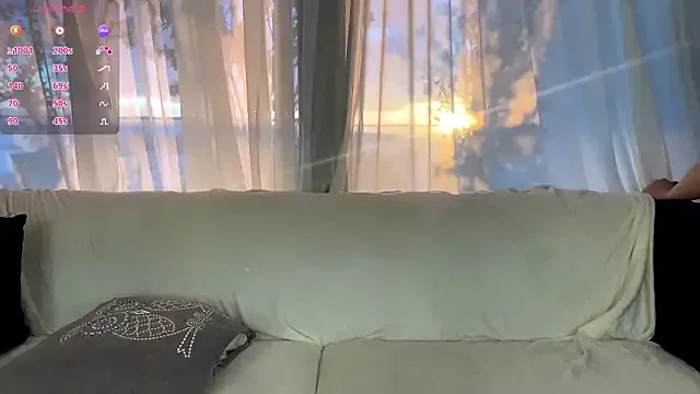 AuroraCruise – webcam model profile photo Image 4