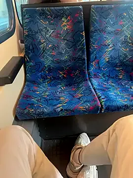 roouse – webcam model profile photo Image 13