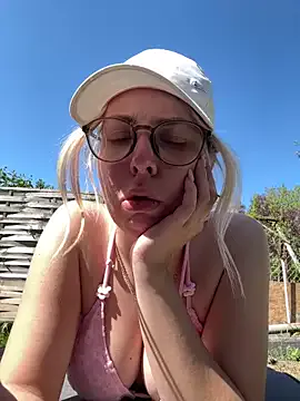 Livewithlucy Image 5
