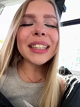 Liza_risky Image 5