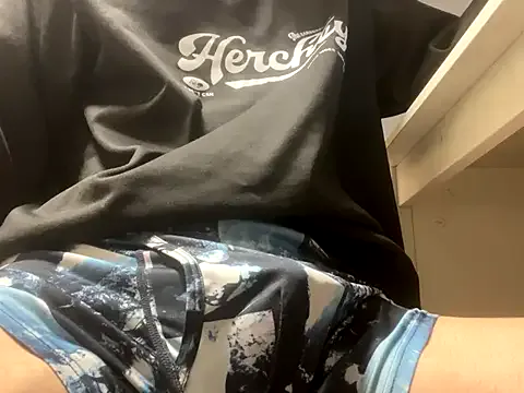 Megu_Melon – webcam model profile photo Image 11