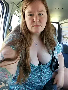 Awesomelusty – webcam model profile photo Image 17