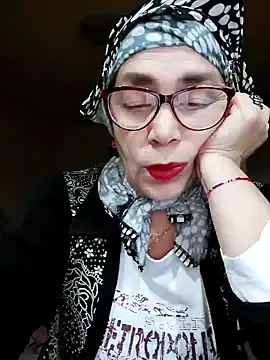 oxo_yuna_oxo – webcam model profile photo Image 13