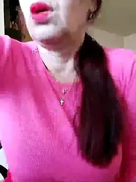 oxo_yuna_oxo – webcam model profile photo Image 6