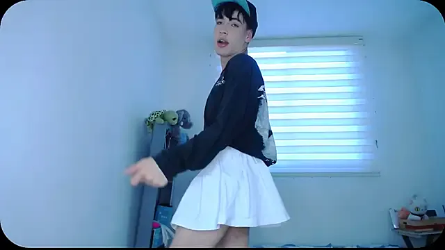 roouse – webcam model profile photo Image 19