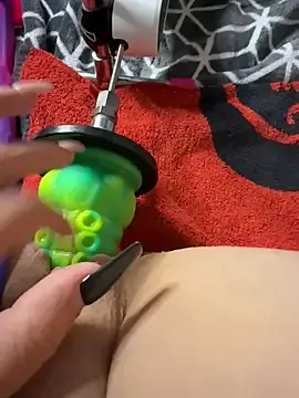 zui_lu – webcam model profile photo Image 13