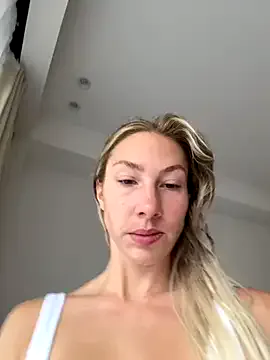 Cute-Simmi69 – webcam model profile photo Image 14