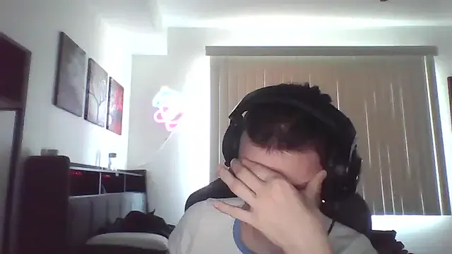 jasminesummer – webcam model profile photo Image 3