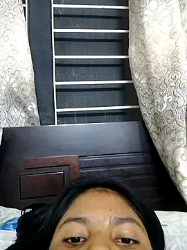 oxo_yuna_oxo – webcam model profile photo Image 4