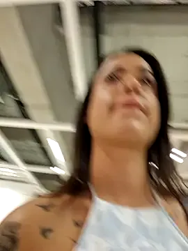 roouse – webcam model profile photo Image 15