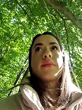 roouse – webcam model profile photo Image 16