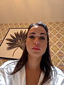 roouse – webcam model profile photo Image 7