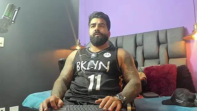 Midwestalpha – webcam model profile photo Image 13