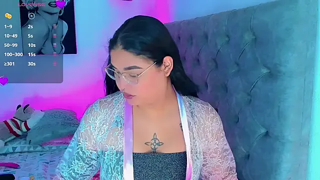 oxo_yuna_oxo – webcam model profile photo Image 4