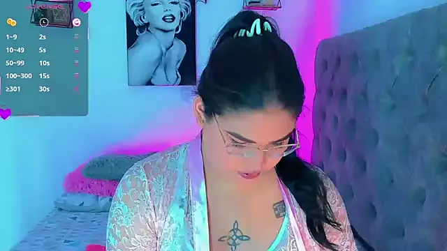 oxo_yuna_oxo – webcam model profile photo Image 5