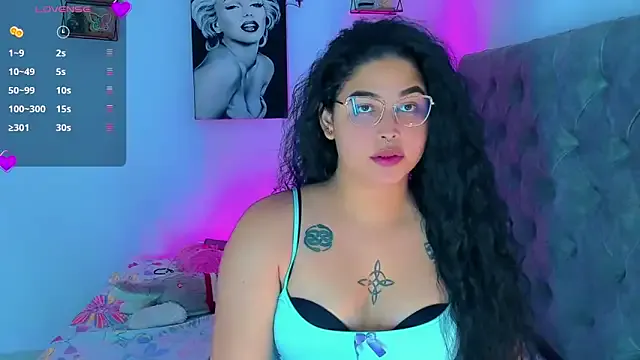 oxo_yuna_oxo – webcam model profile photo Image 7