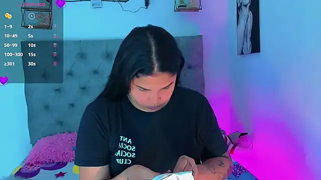 oxo_yuna_oxo – webcam model profile photo Image 8