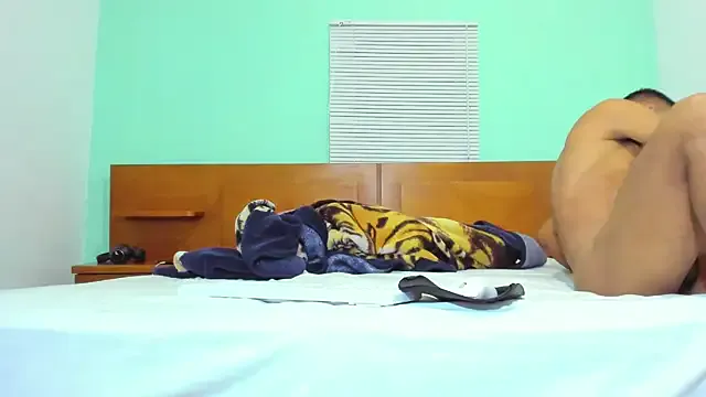 oxo_yuna_oxo – webcam model profile photo Image 6