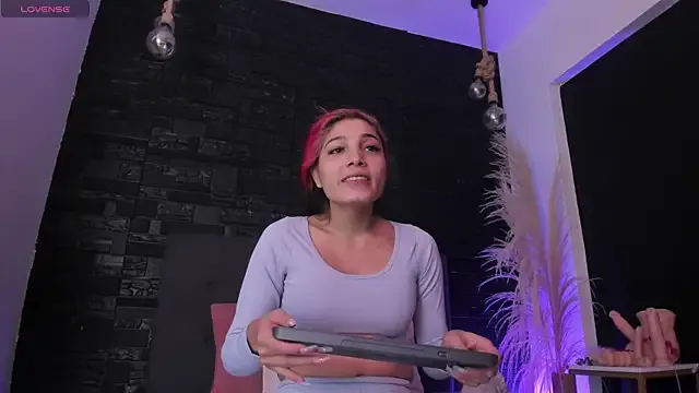 ManaMi-maru – webcam model profile photo Image 2