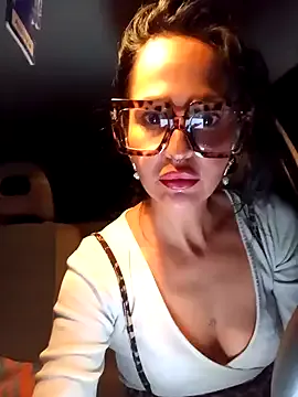 Megu_Melon – webcam model profile photo Image 13